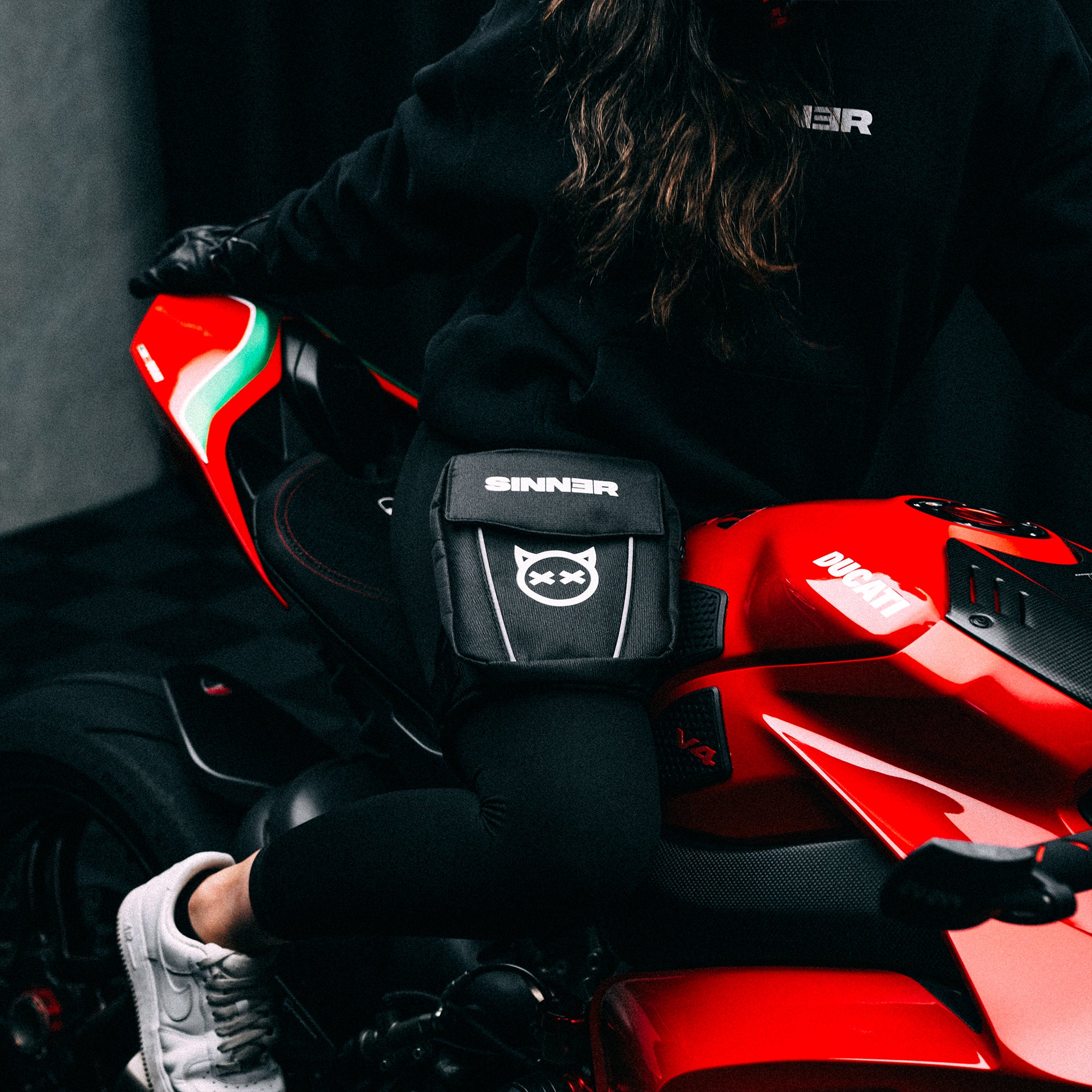 SINNER LEG BAG