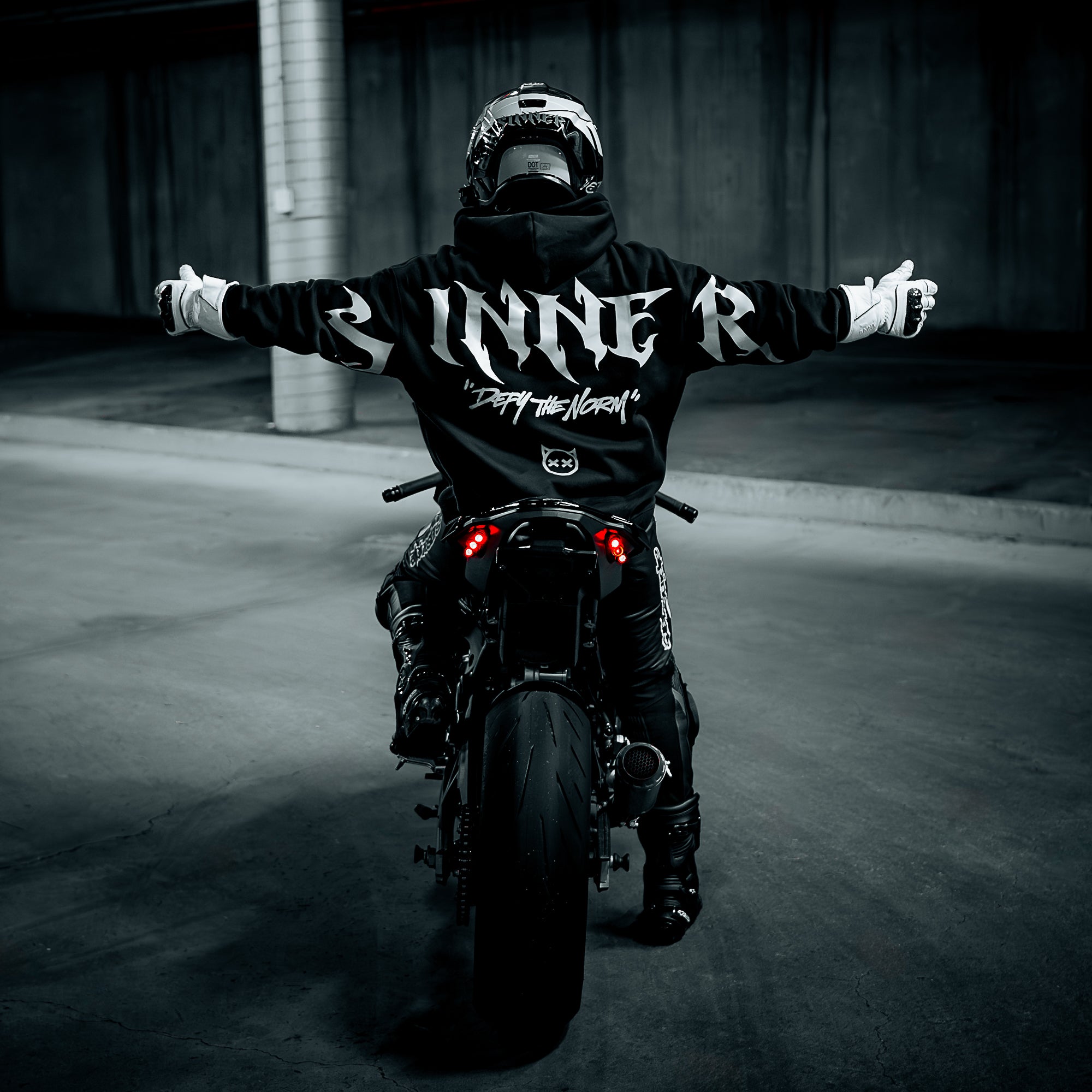 CHROME "SIGNATURE" V2 HOODIE