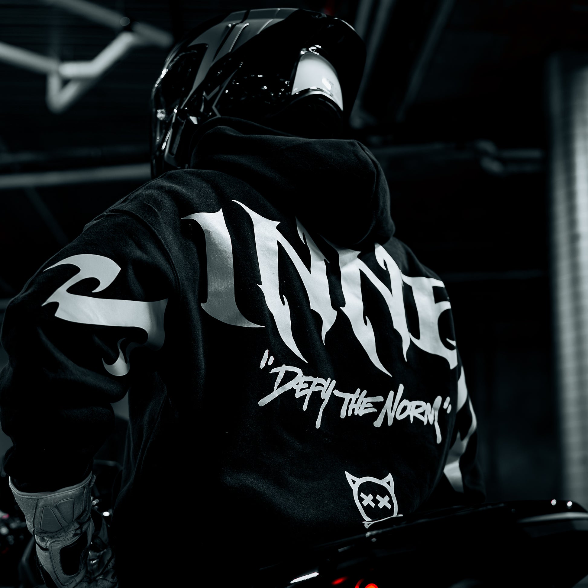 CHROME "SIGNATURE" V2 HOODIE