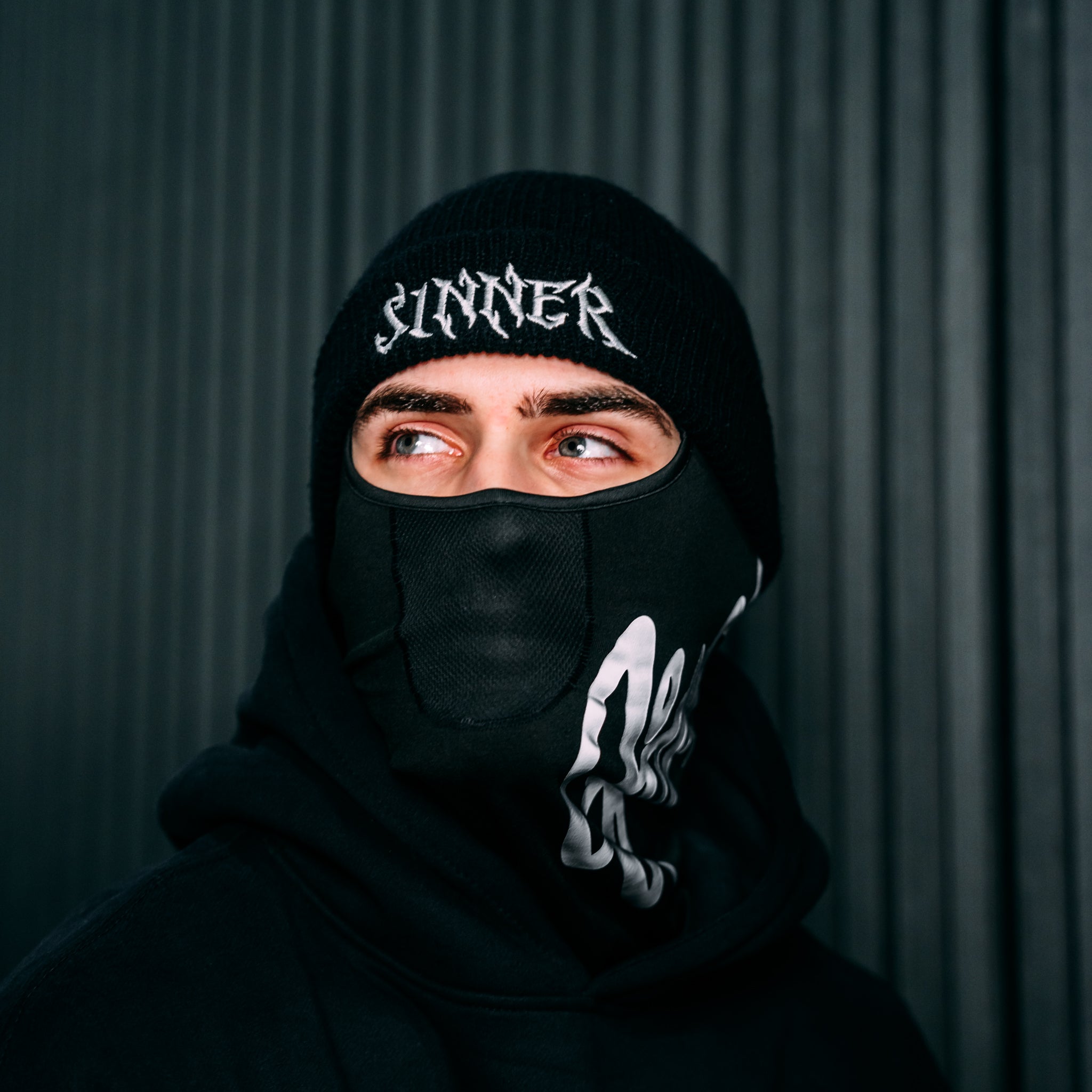 "SIGNATURE" BEANIE
