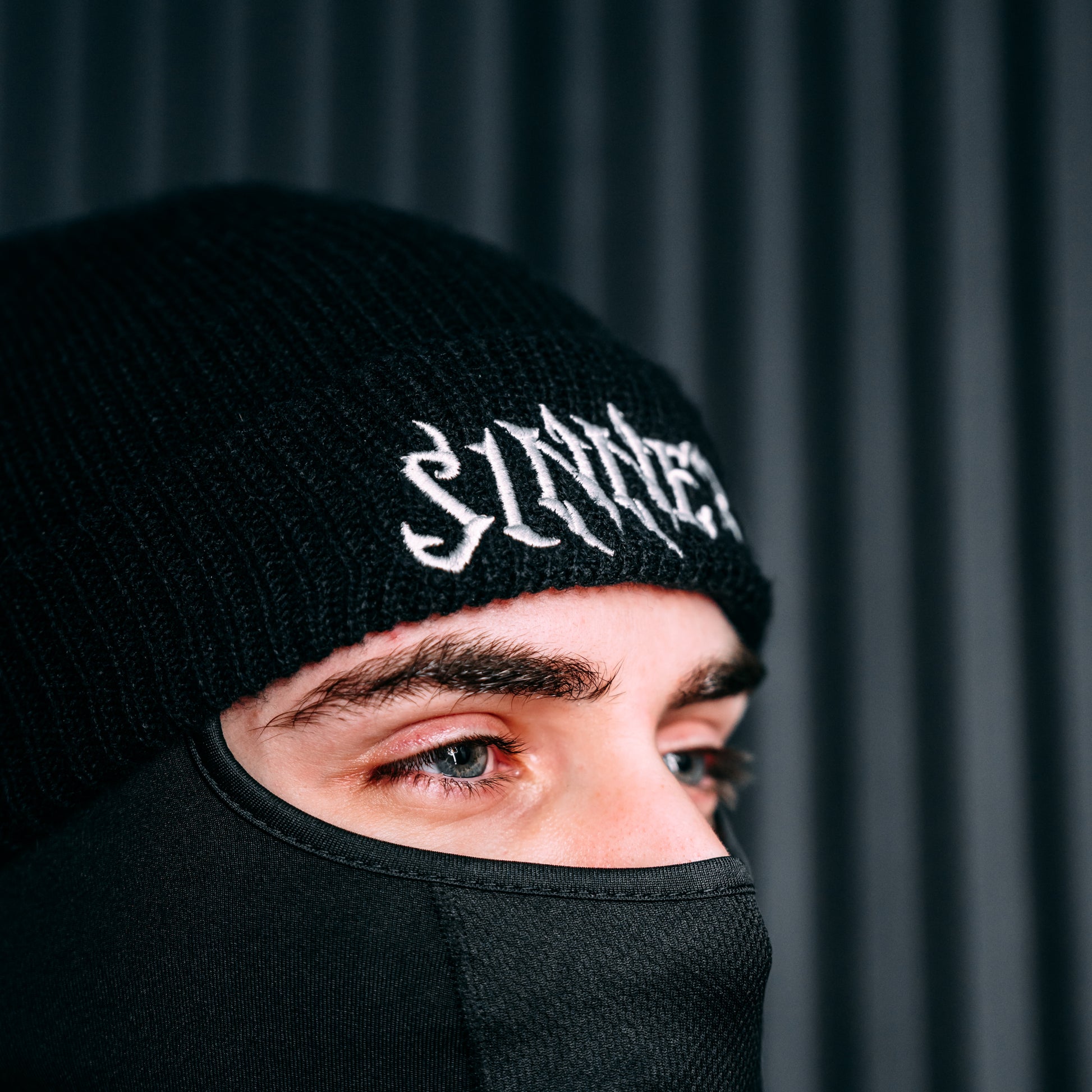 "SIGNATURE" BEANIE