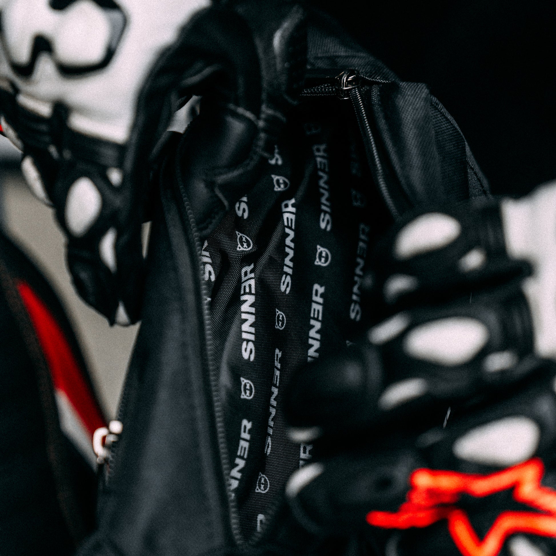 SINNER BELT BAG
